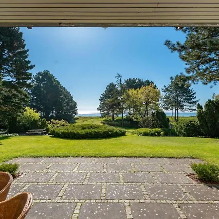 Scandinavian Seaside Near Copenhagen Feriehus Solrod